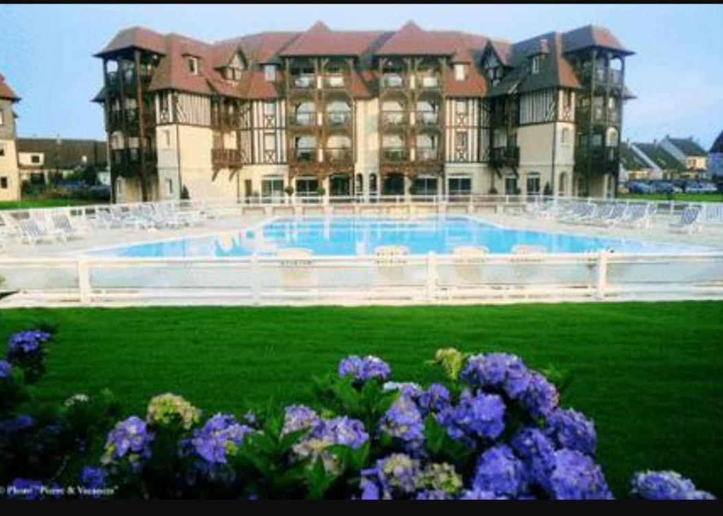 Appartement - Residence Du Golf Deauville 2 Bagian luar foto